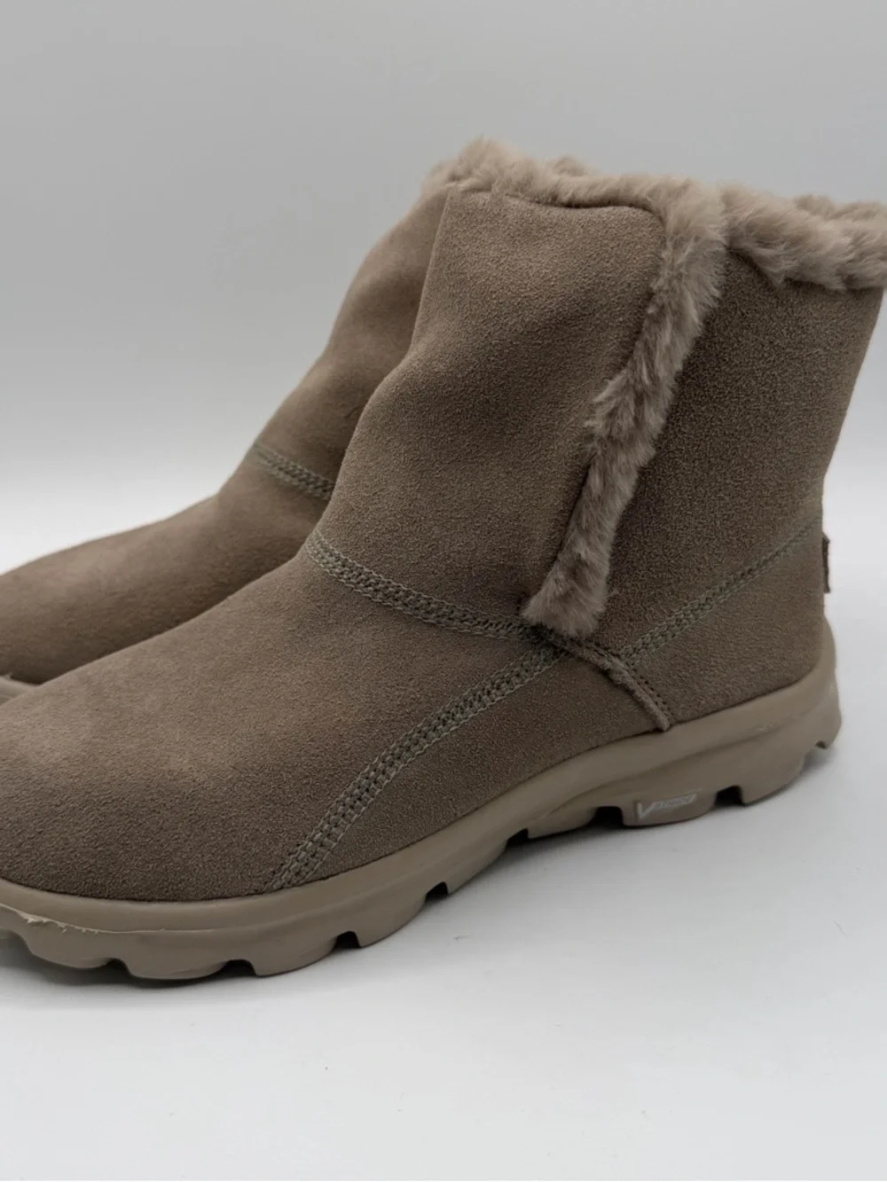 Skechers On The Go 400 Blaze Boots 5 Taupe Suede Faux Fur Goga Mat NWOB